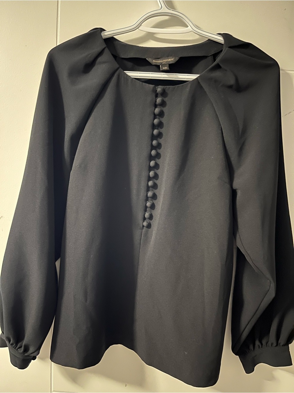 Banana Republic Black Long-Sleeve Button-Front Blouse